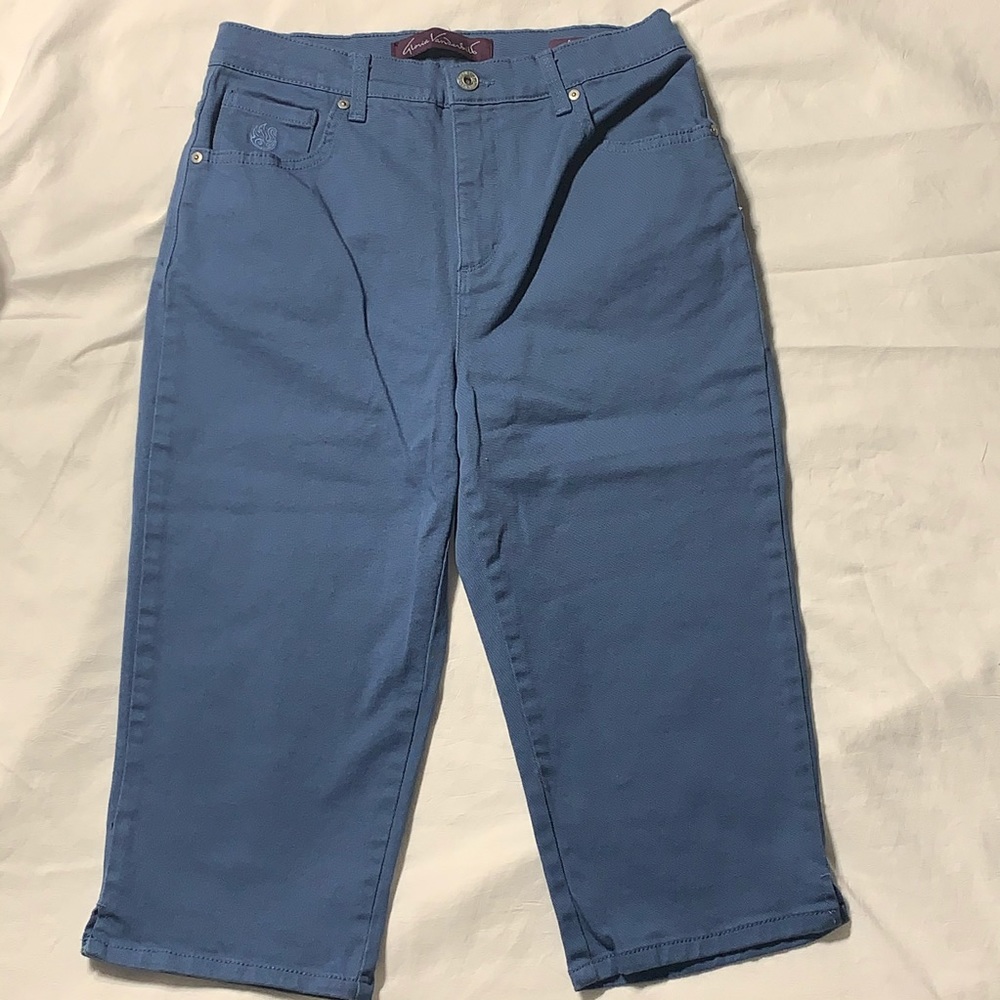 Gloria Vanderbilt Women’s 16" Inseam Capris Size 6